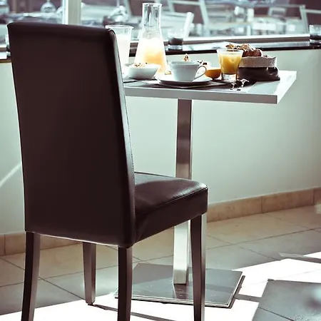 Le Cay Hotel 3*
